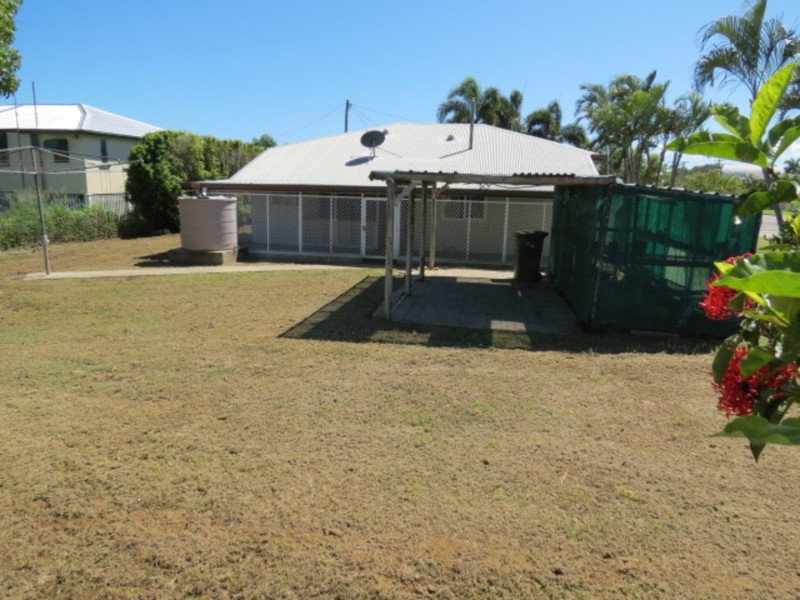 33 Sinclair Street, Bowen QLD 4805