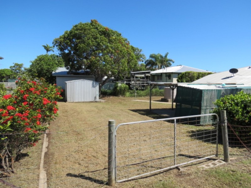 33 Sinclair Street, Bowen QLD 4805