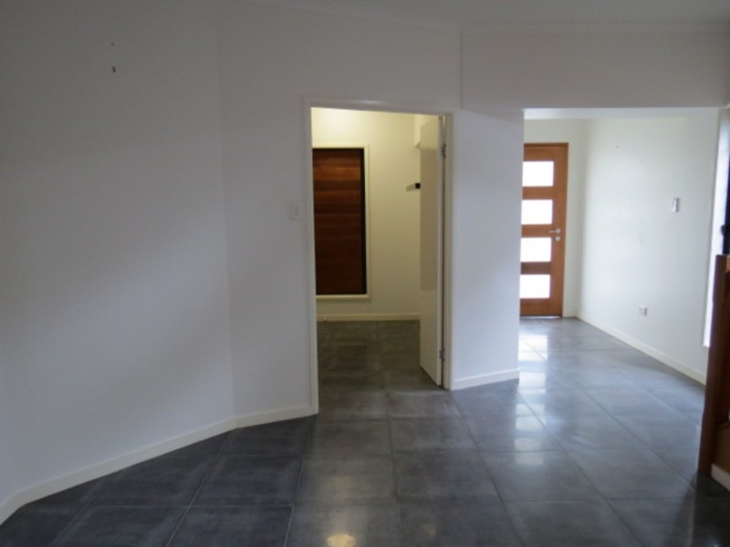 9 Campbell Street, Hermit Park QLD 4812