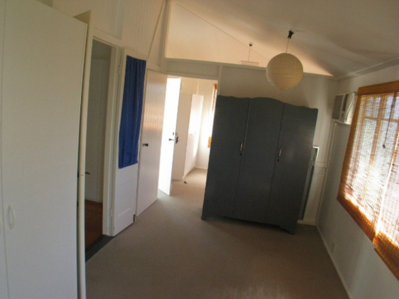 55 Livingstone Street, Bowen QLD 4805