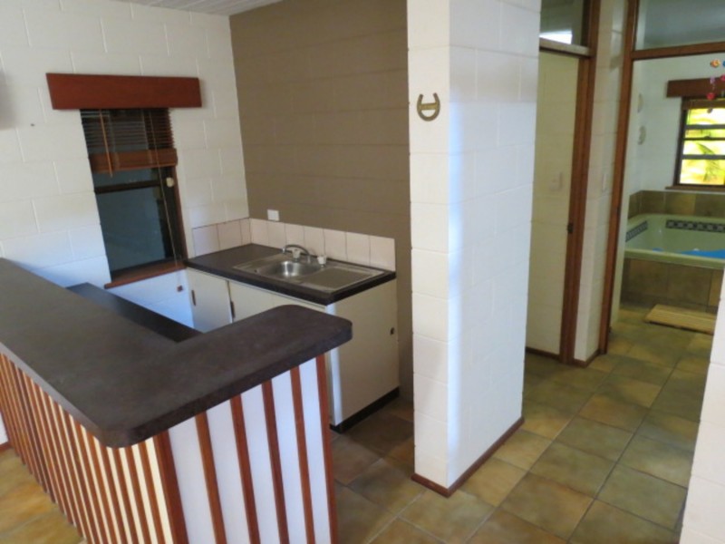 9 Avicennia Street, Bowen QLD 4805