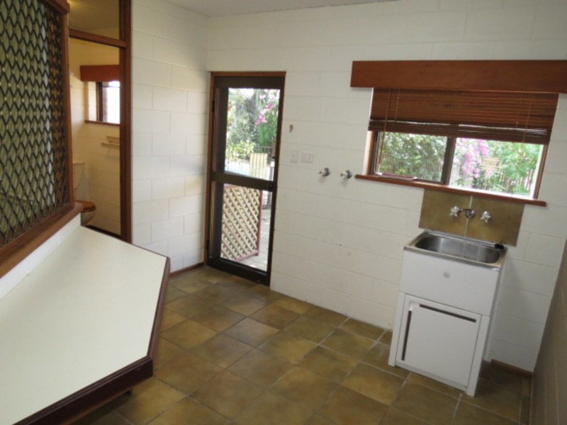 9 Avicennia Street, Bowen QLD 4805