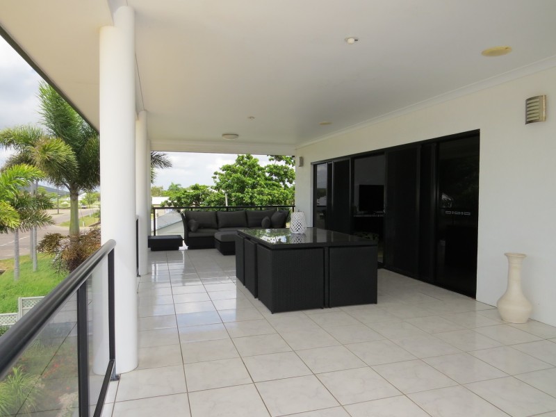 62 Dalrymple Street, Bowen QLD 4805