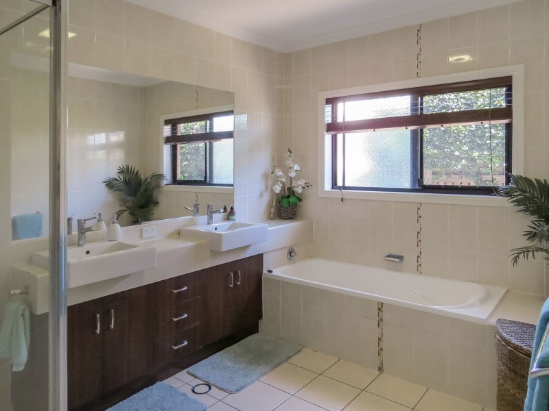 20 Kirkpatrick Court, Bowen QLD 4805
