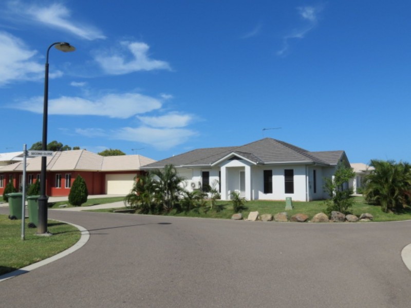 1 Second Close, Bowen QLD 4805