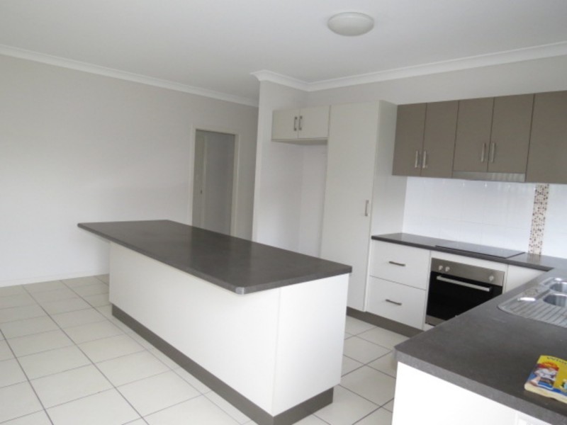 1 Second Close, Bowen QLD 4805