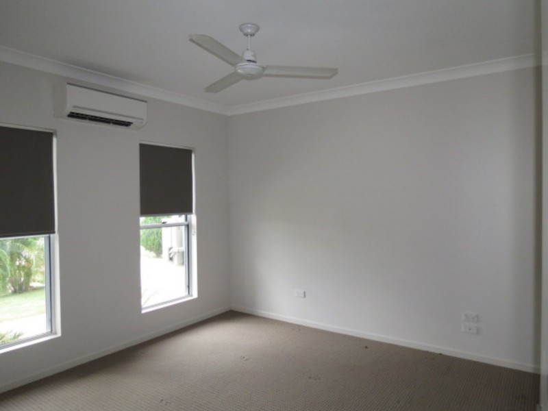 1 Second Close, Bowen QLD 4805