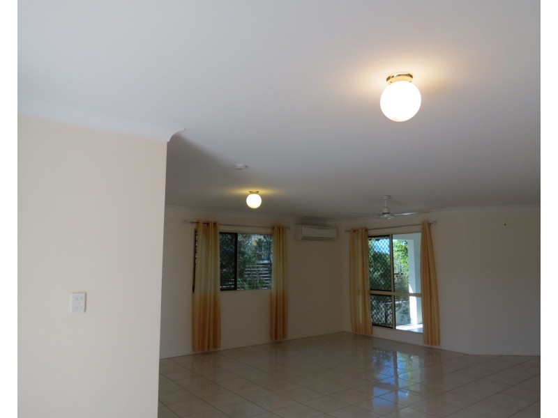 14 Silk Road, Bowen QLD 4805