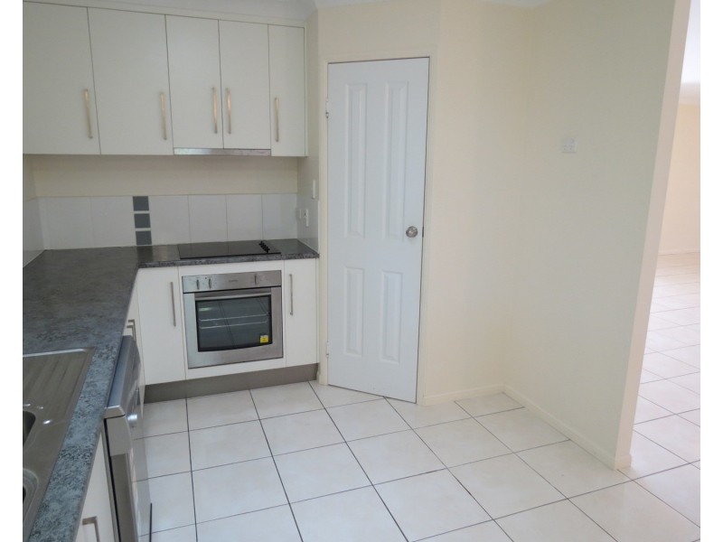 14 Silk Road, Bowen QLD 4805