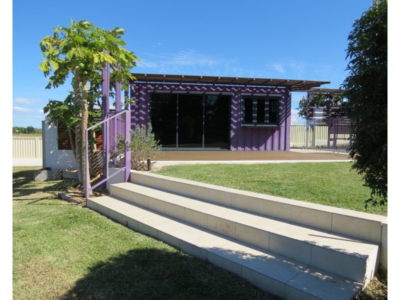 14 Silk Road, Bowen QLD 4805