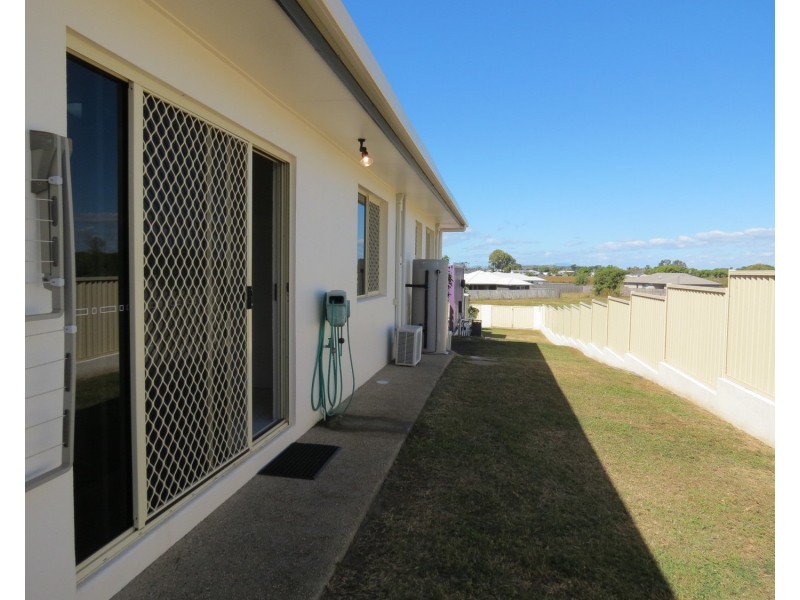 14 Silk Road, Bowen QLD 4805