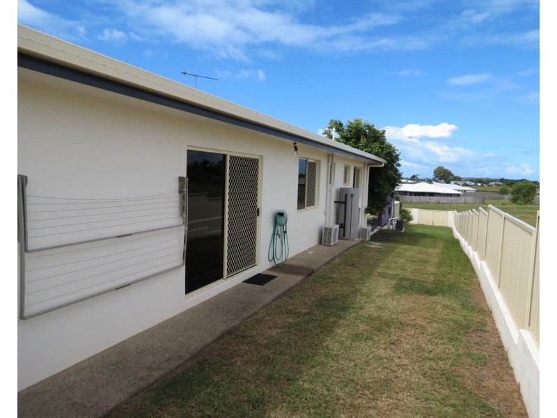 14 Silk Road, Bowen QLD 4805