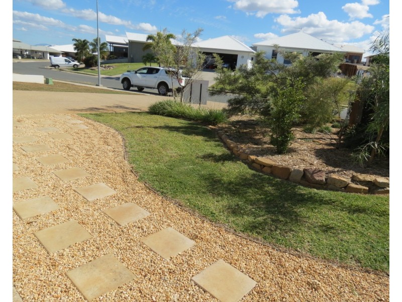 14 Silk Road, Bowen QLD 4805