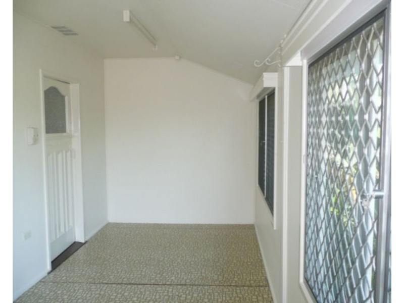 18 Hay Street, Bowen QLD 4805