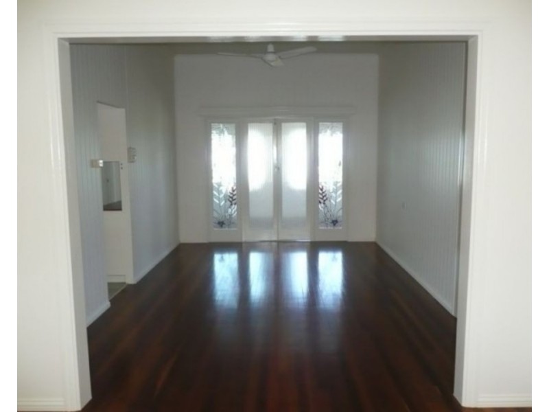 18 Hay Street, Bowen QLD 4805