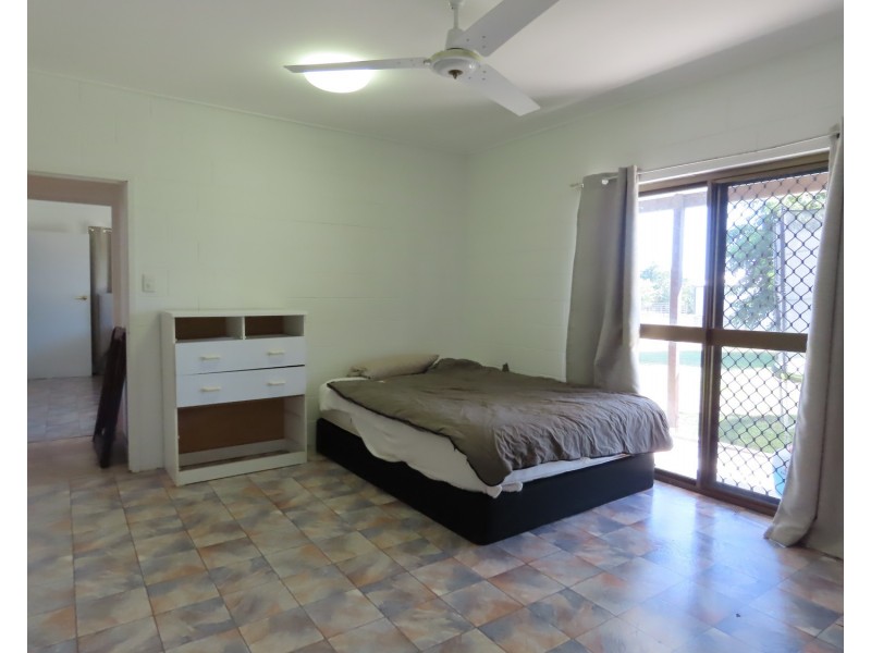 54 Lascelles Street, Bowen QLD 4805