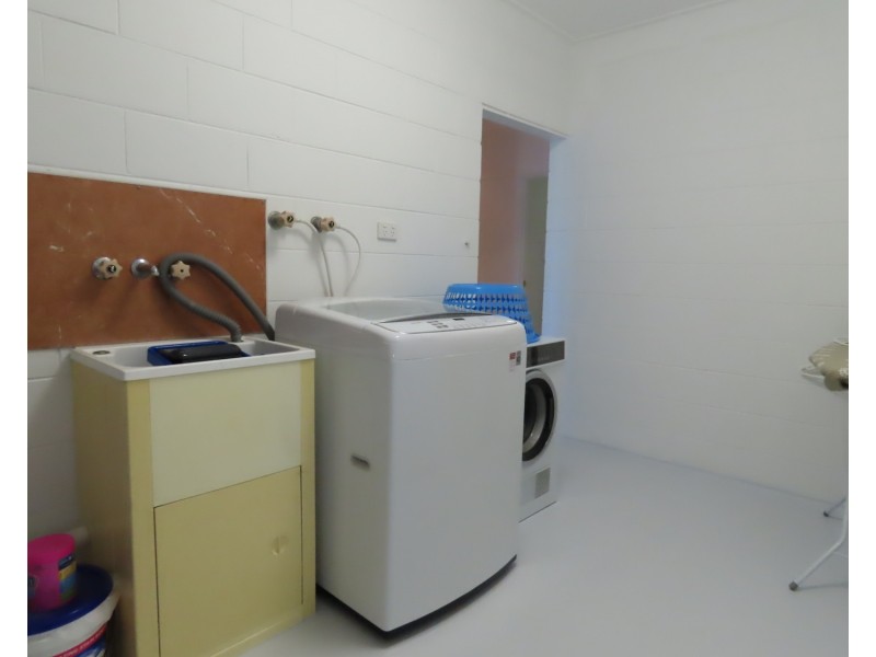 54 Lascelles Street, Bowen QLD 4805