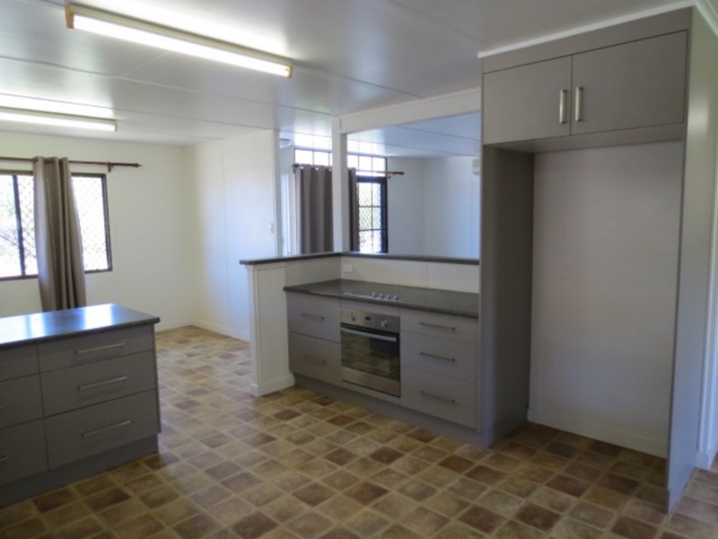 119 Gregory Street, Bowen QLD 4805