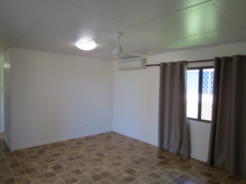 119 Gregory Street, Bowen QLD 4805