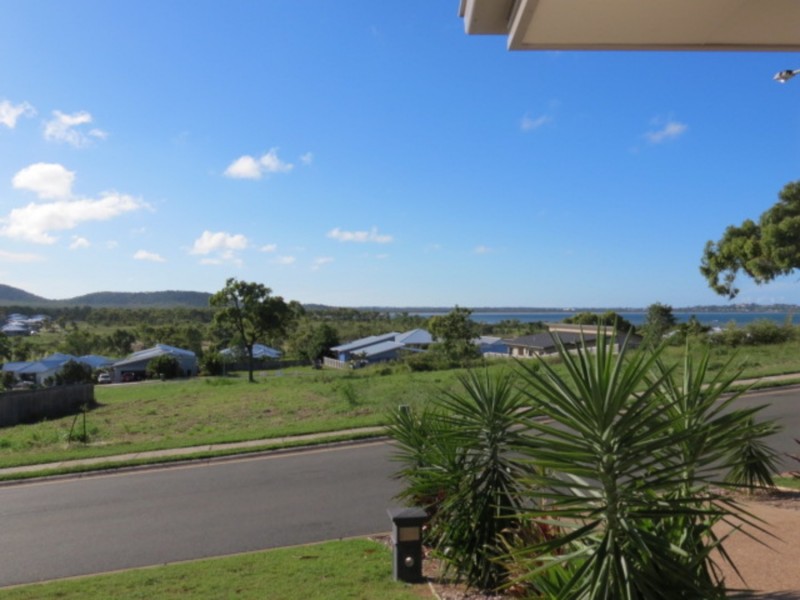 8 Seacove Crescent, Bowen QLD 4805