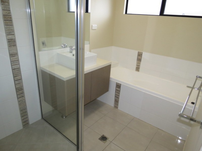 8 Seacove Crescent, Bowen QLD 4805
