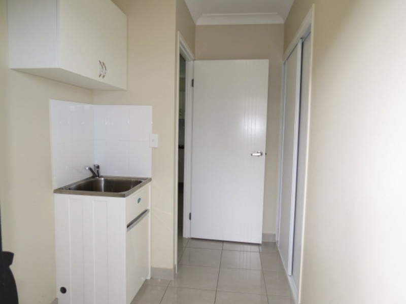 8 Seacove Crescent, Bowen QLD 4805