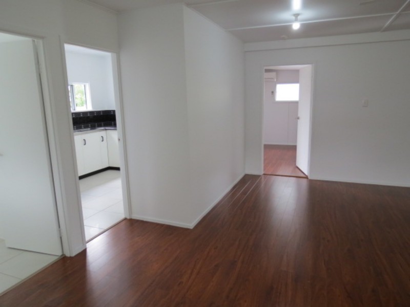 10 Rosshall Street, Bowen QLD 4805