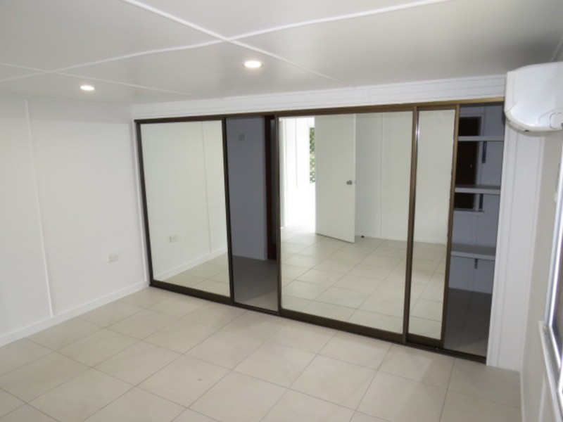10 Rosshall Street, Bowen QLD 4805