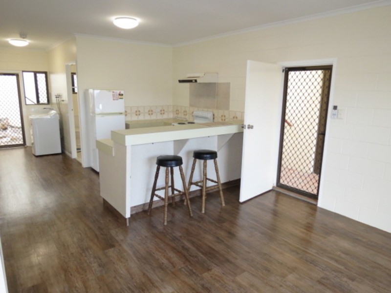 1/8 Poinciana Drive, Bowen QLD 4805