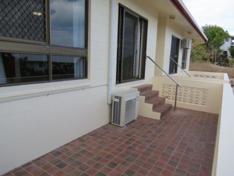 1/8 Poinciana Drive, Bowen QLD 4805