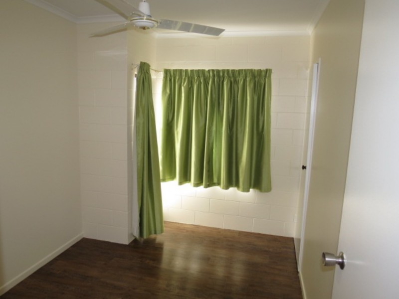 1/8 Poinciana Drive, Bowen QLD 4805