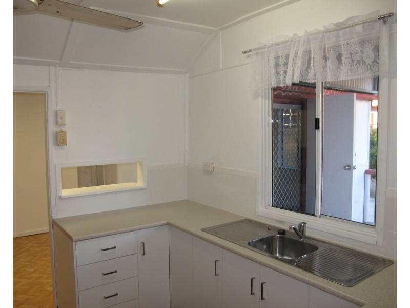 11 Gordon Street, Bowen QLD 4805