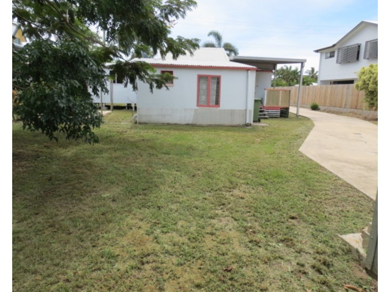 11 Gordon Street, Bowen QLD 4805