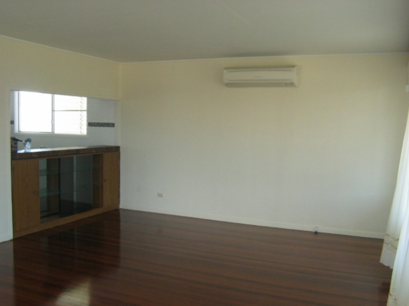 97 Esplanade, Bowen QLD 4805