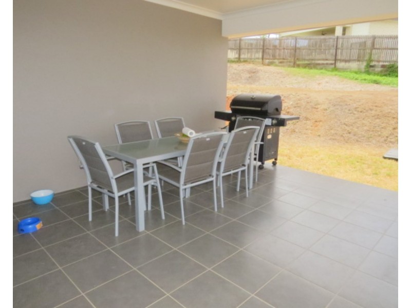 8 Seacove Crescent, Bowen QLD 4805