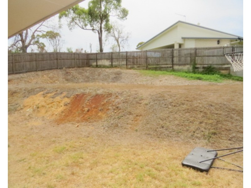 8 Seacove Crescent, Bowen QLD 4805