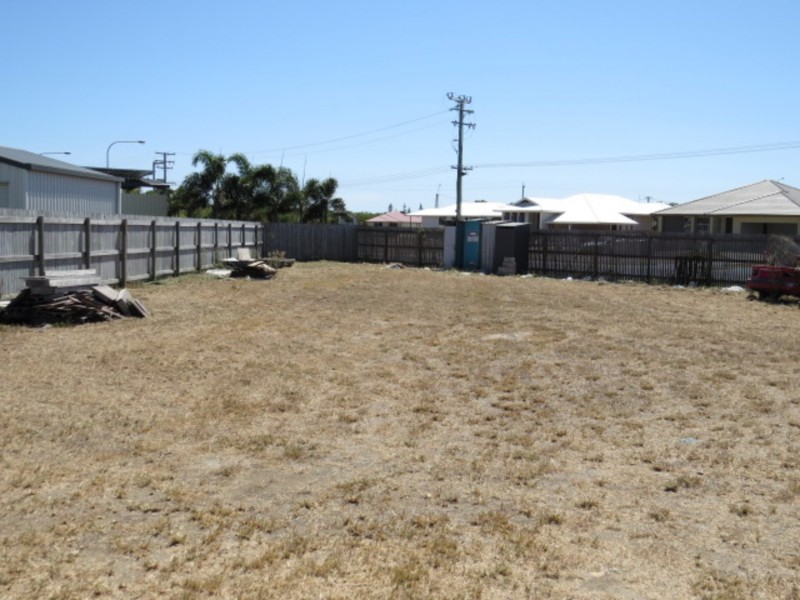 8 Cullen Close, Bowen QLD 4805