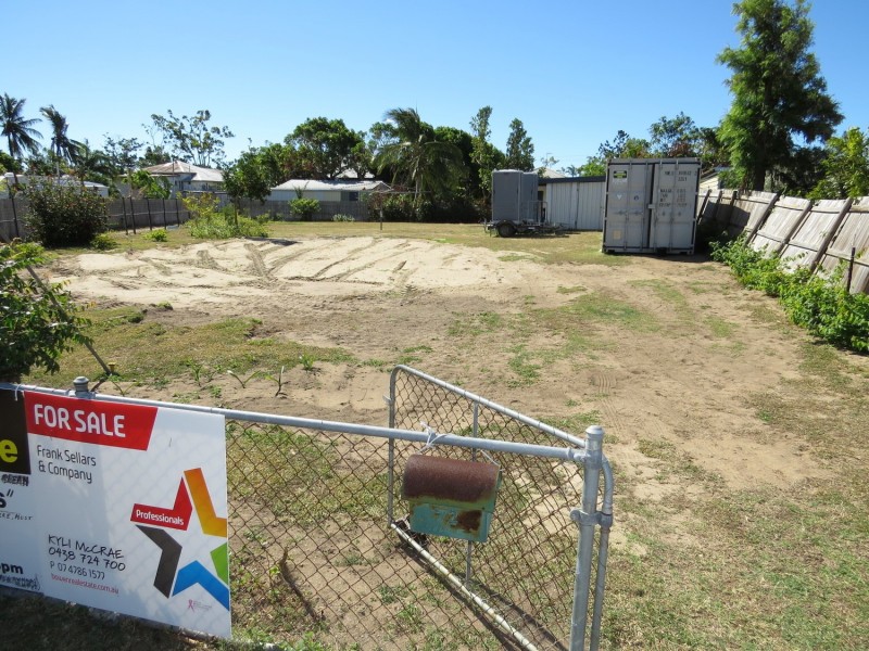 72 Field Street, Bowen QLD 4805