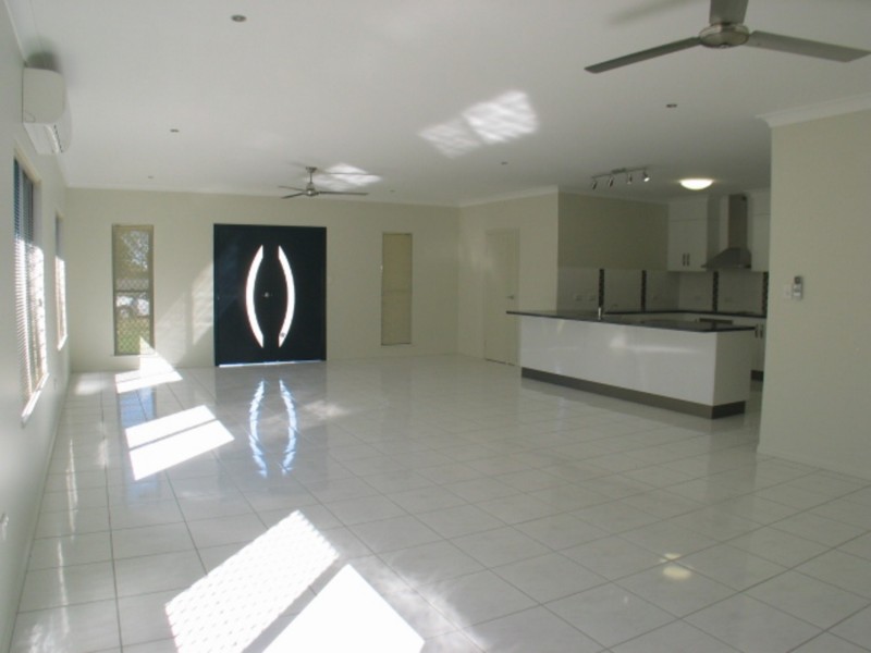 26 Skene Street, Bowen QLD 4805