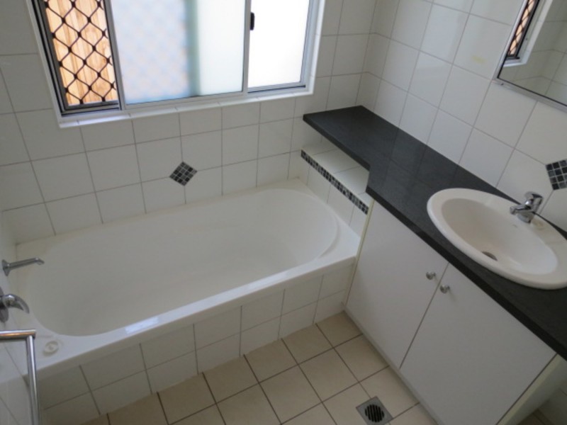 13 Hillview Place, Bowen QLD 4805