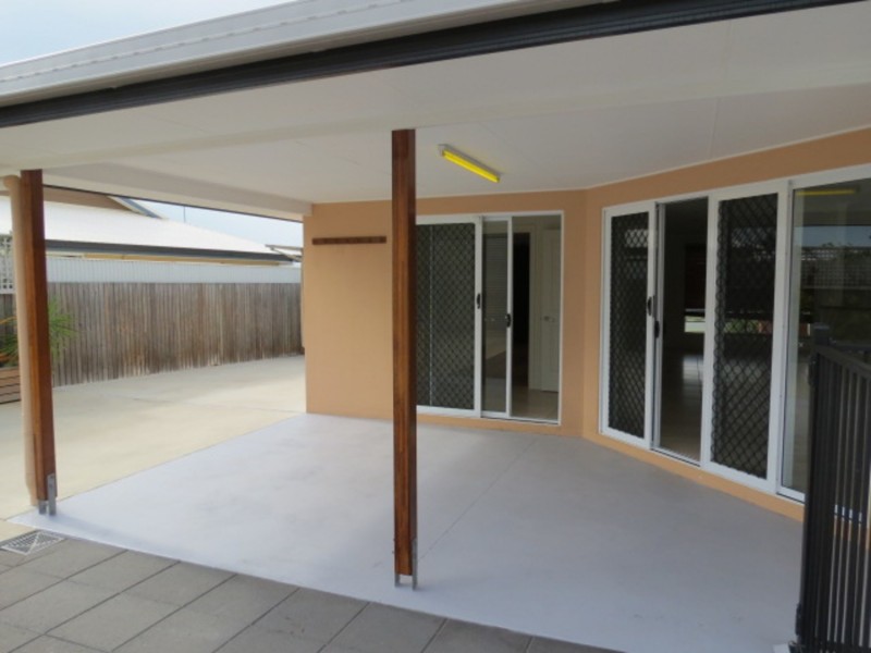 13 Hillview Place, Bowen QLD 4805