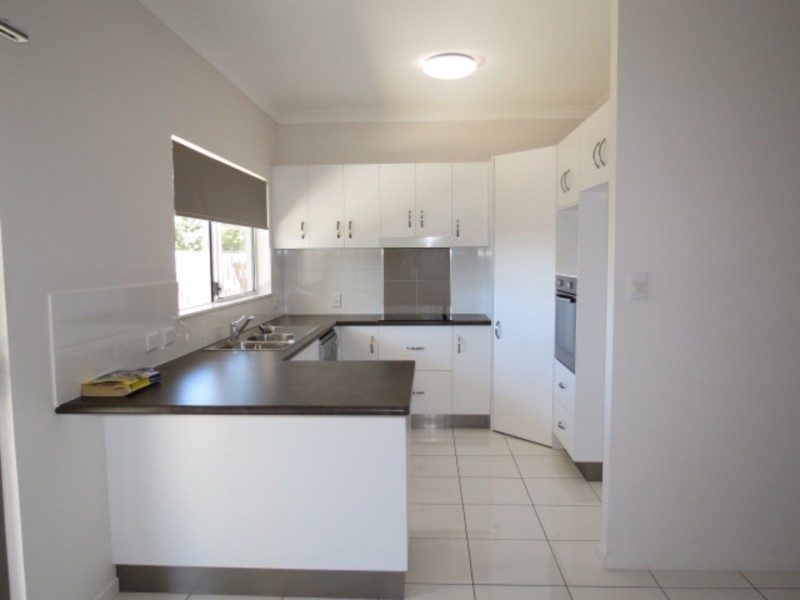 8 Pacific Drive, Bowen QLD 4805