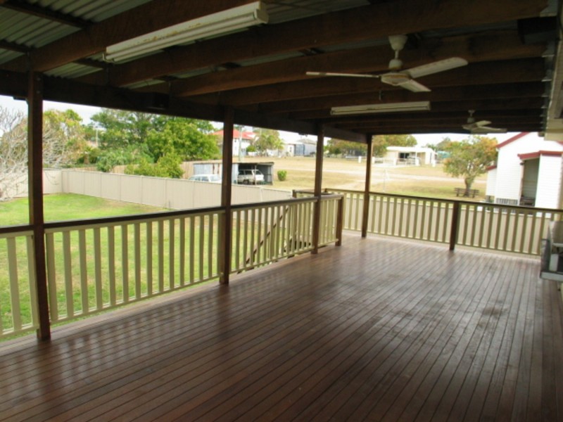 105 Powell Street, Bowen QLD 4805