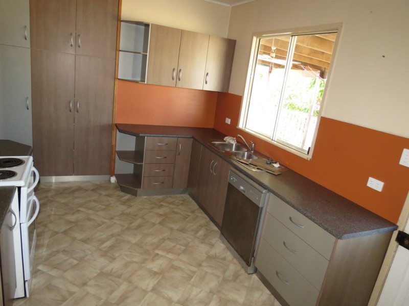 105 Powell Street, Bowen QLD 4805