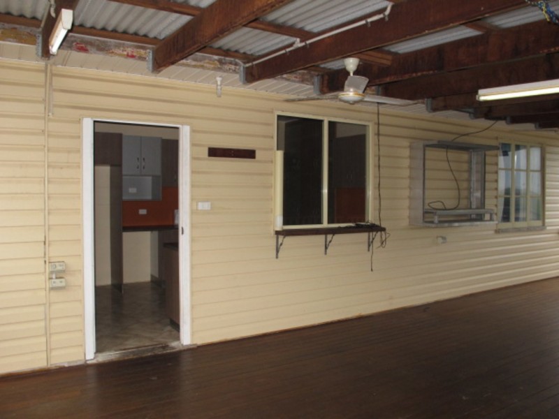 105 Powell Street, Bowen QLD 4805