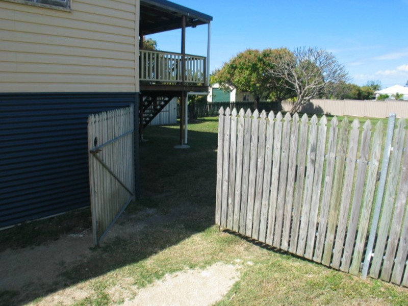 105 Powell Street, Bowen QLD 4805