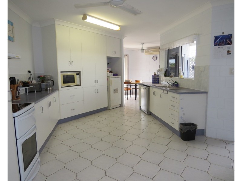 3 Oak Crescent, Bowen QLD 4805