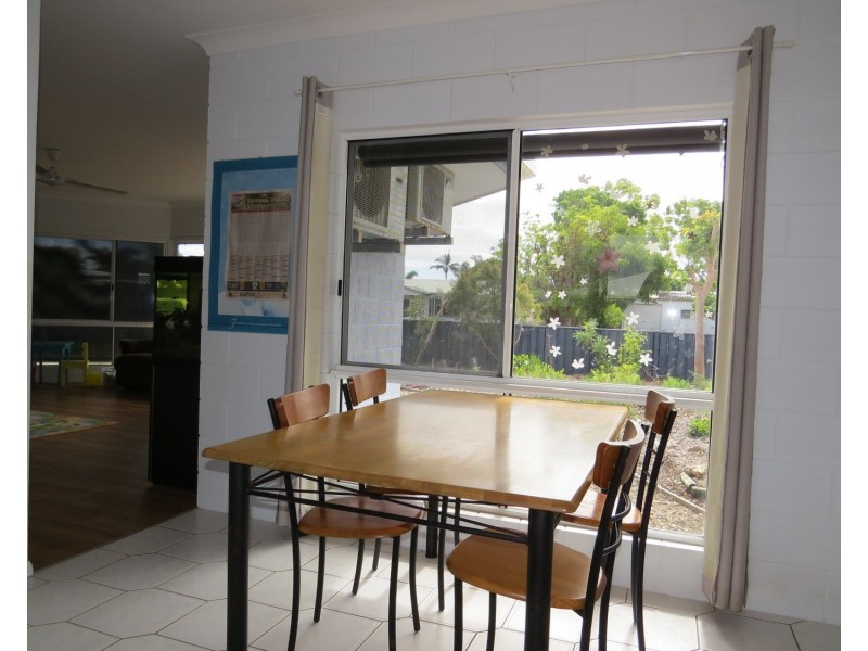 3 Oak Crescent, Bowen QLD 4805