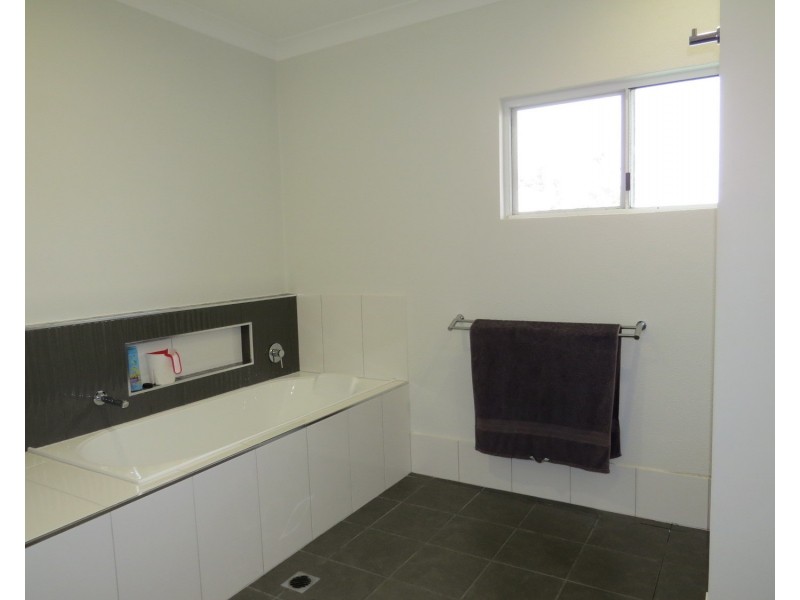 3 Oak Crescent, Bowen QLD 4805