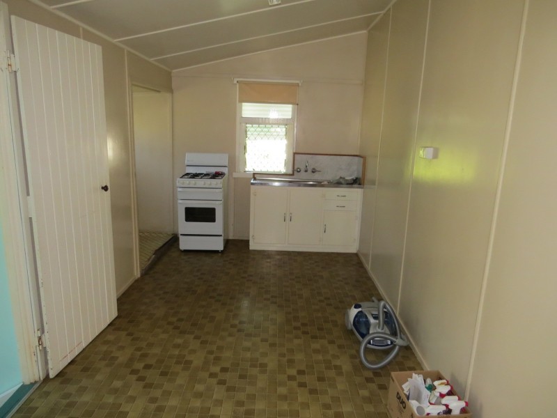 7 Reynolds Street, Bowen QLD 4805